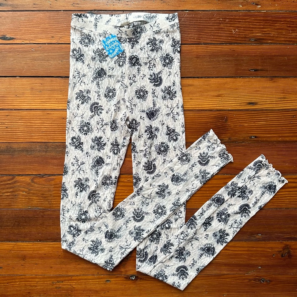 NWT Layered in Lace leggings in Chamoix combo XS